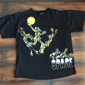 Vintage 1996 space jam shirt